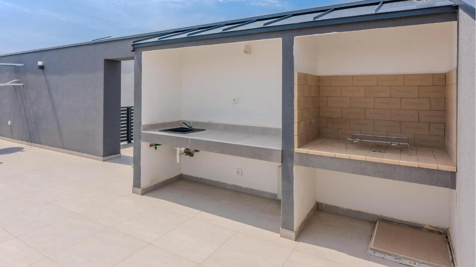 Beautiful Apartment In Vir With Wifi